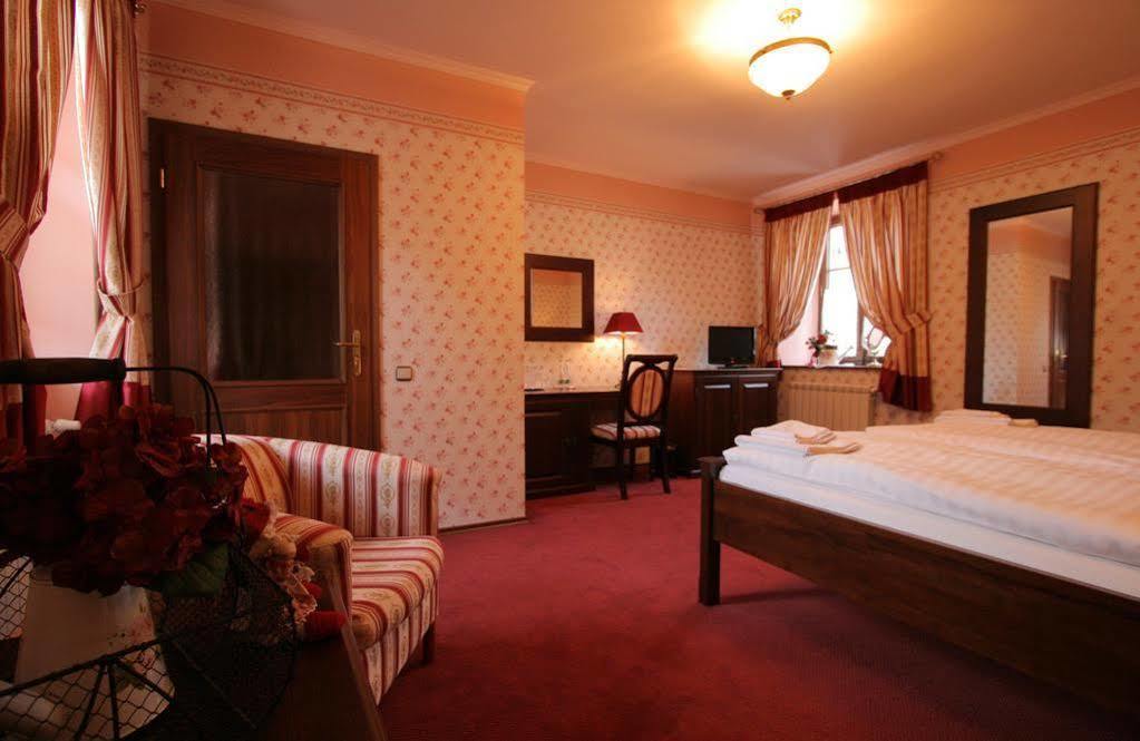 Hotel Octarna - Free On-site Parking Kromeriz