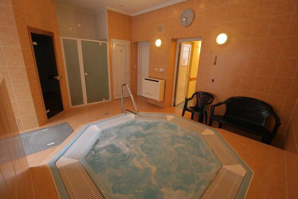 Octarna - Free On-site Parking Hotel Kromeriz